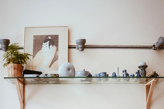 The Ultimate Guide to Cleaning Frames and Glass Safely: Protecting Your Art Without Risk